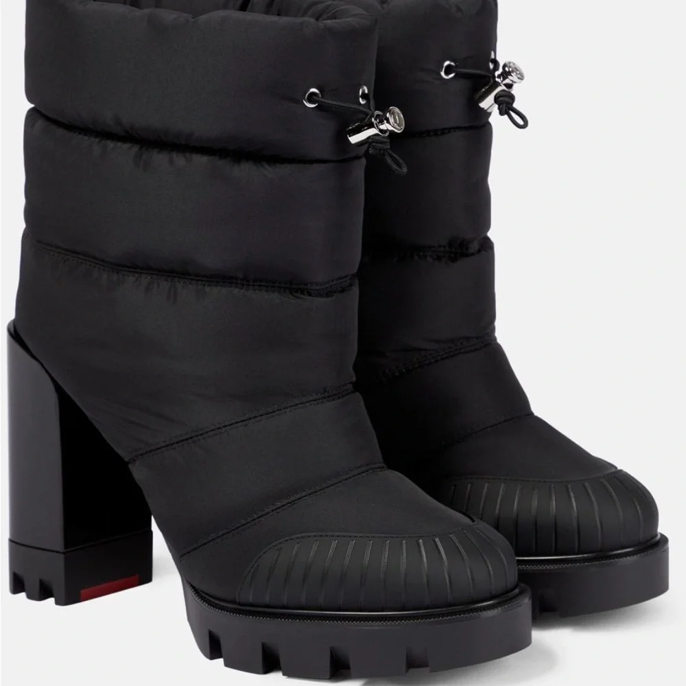 BRAND NEW CHRISTIAN LOUBOUTIN
Oriona 100 rubber-trimmed quilted padded shell - Picture 2 of 8